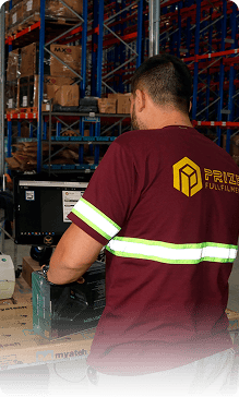 Processo de fulfillment com picking, packing e expedição integrados